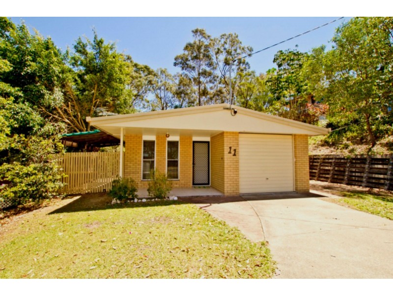 11 Caesar Road, Ferny Hills QLD 4055