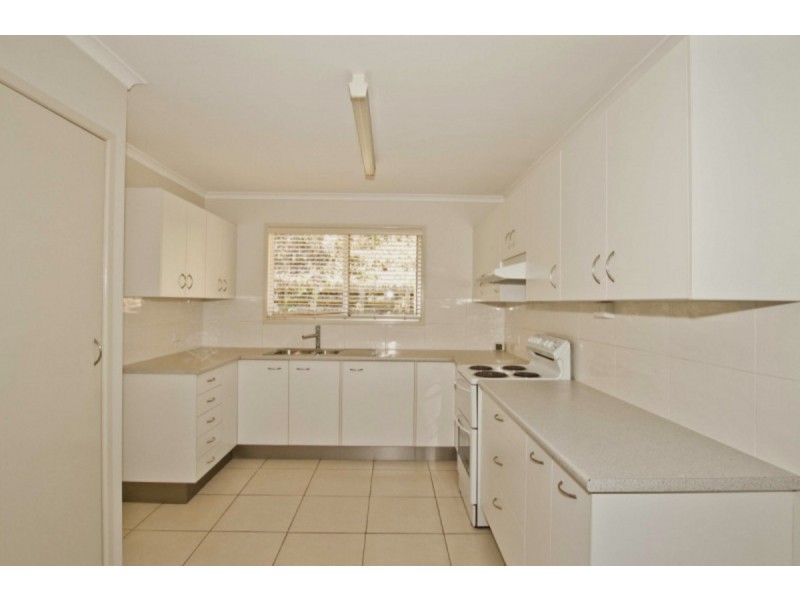 11 Caesar Road, Ferny Hills QLD 4055