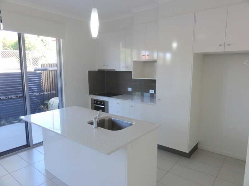 2/15 Binkar Street, Chermside QLD 4032