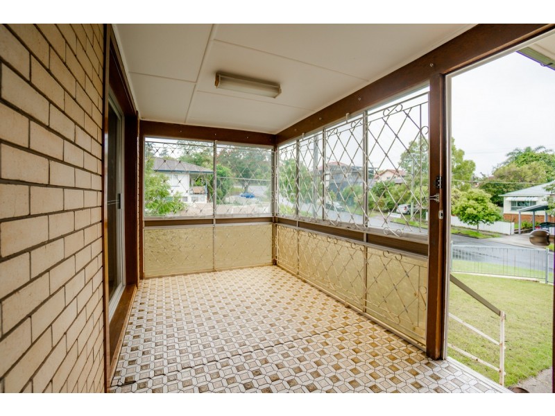 22 Canonbar Street, Stafford QLD 4053