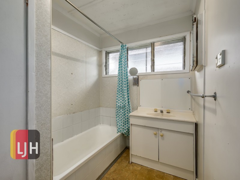 No. 7 Caribbean Street, Keperra QLD 4054