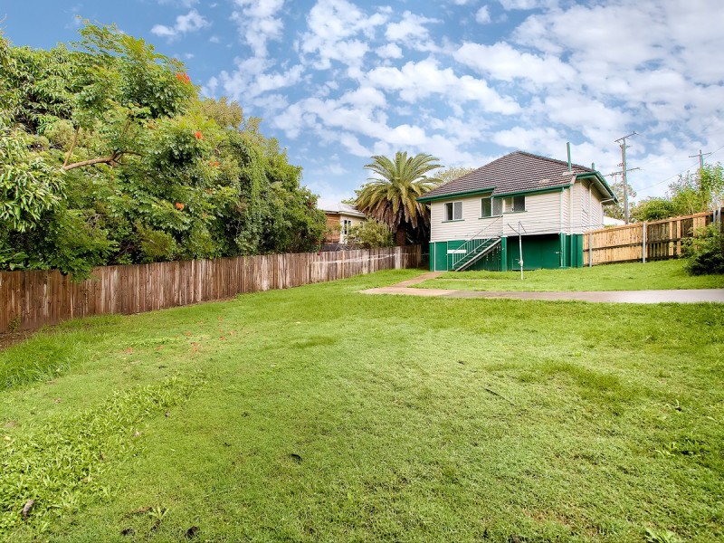 123 Clifford Street, Stafford Heights QLD 4053