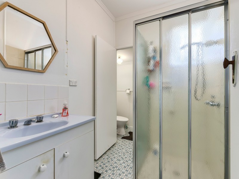 228 Kitchener Road, Stafford Heights QLD 4053