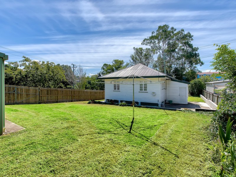 228 Kitchener Road, Stafford Heights QLD 4053