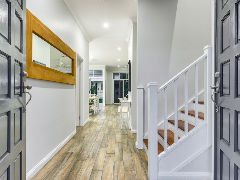 53 Tenth Avenue, Kedron QLD 4031