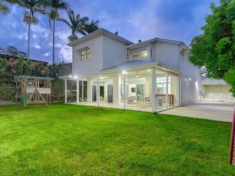 53 Tenth Avenue, Kedron QLD 4031