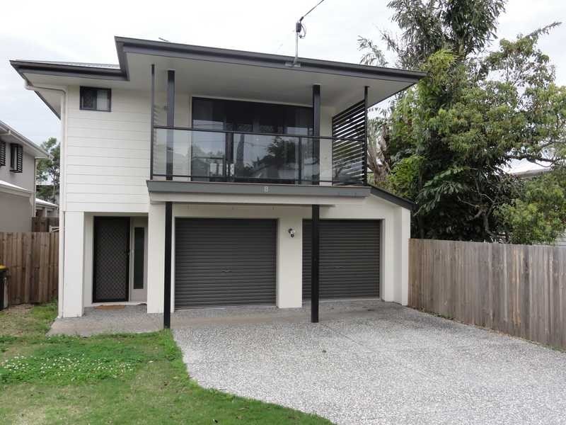 8 Lewis Street, Clayfield QLD 4011