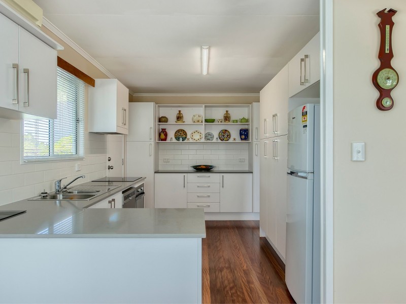 9 Brewster Street, Stafford Heights QLD 4053