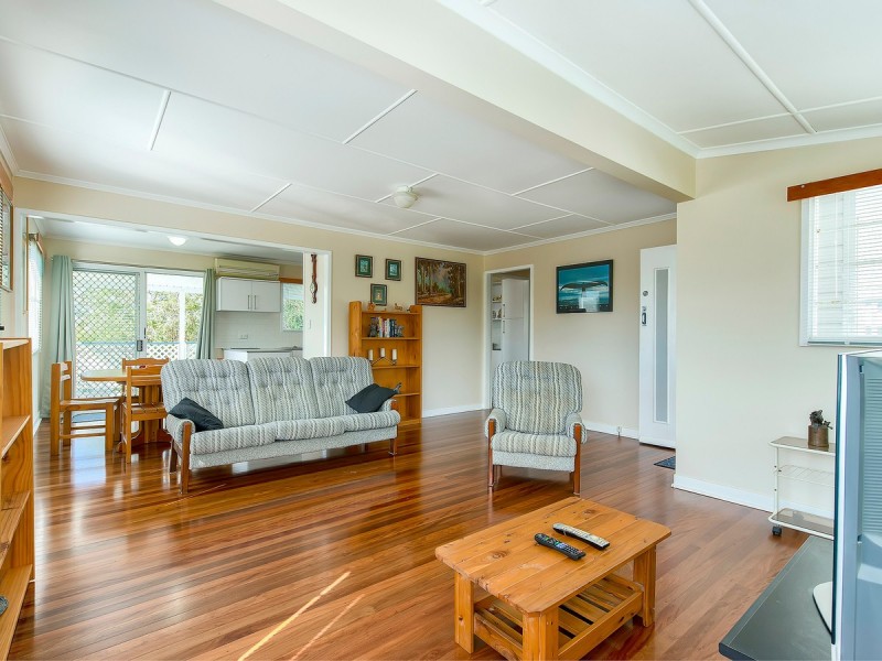 9 Brewster Street, Stafford Heights QLD 4053