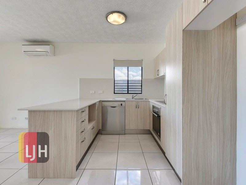 4/5 Binkar Street, Chermside QLD 4032