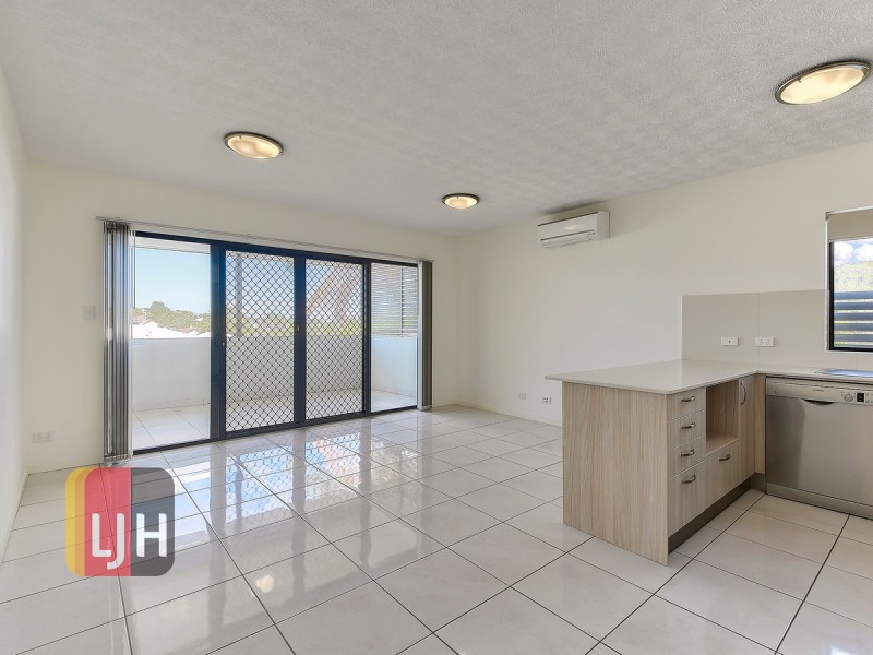 4/5 Binkar Street, Chermside QLD 4032
