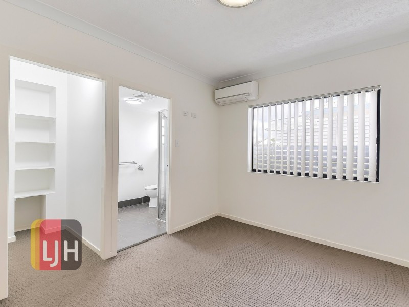 4/5 Binkar Street, Chermside QLD 4032