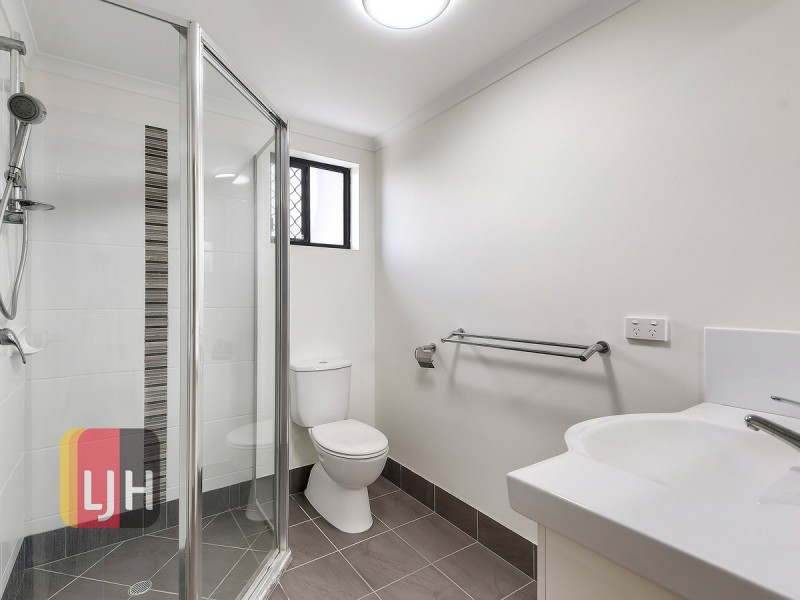 4/5 Binkar Street, Chermside QLD 4032