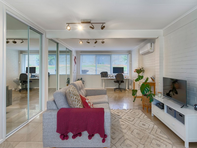 1 Redgrave Street, Stafford Heights QLD 4053