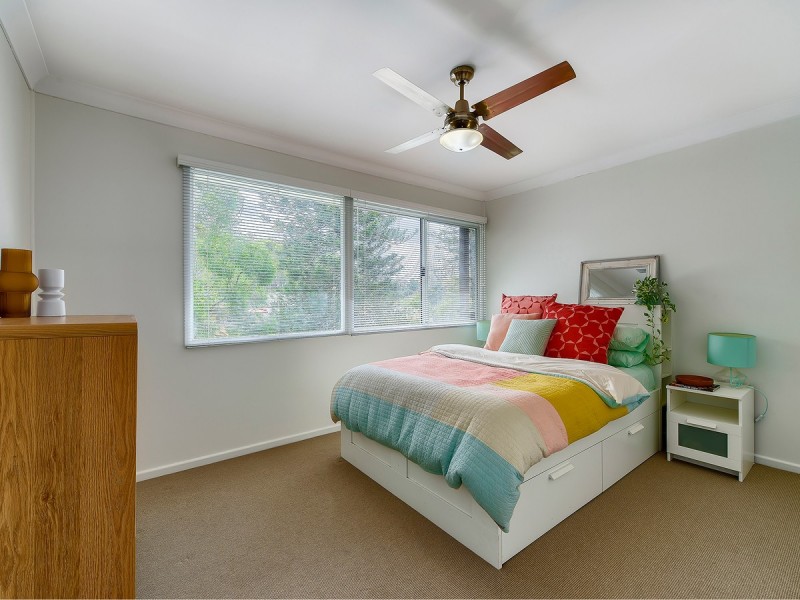 1 Redgrave Street, Stafford Heights QLD 4053