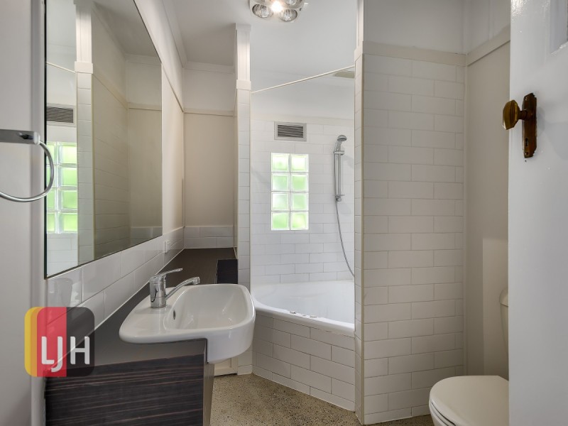 27 Thuruna Street, Stafford QLD 4053