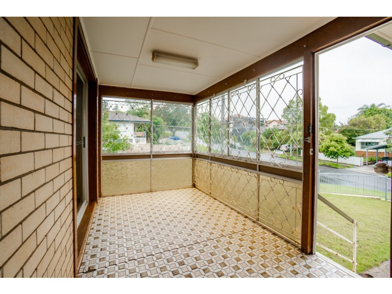 22 Canonbar Street, Stafford QLD 4053