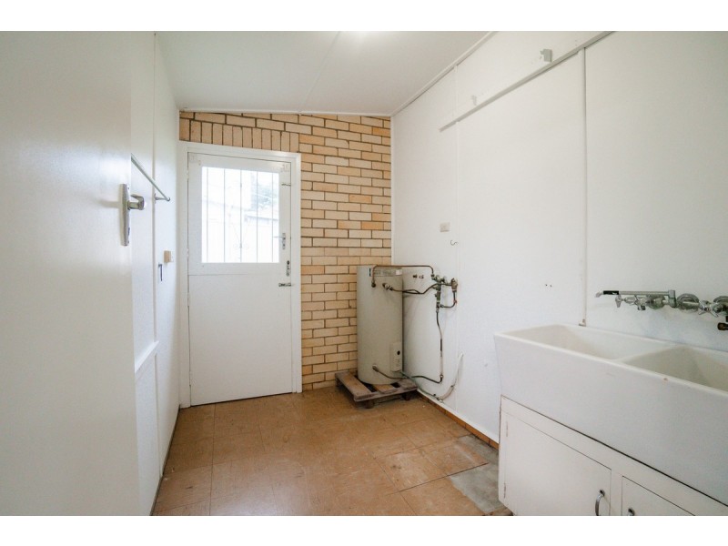 22 Canonbar Street, Stafford QLD 4053