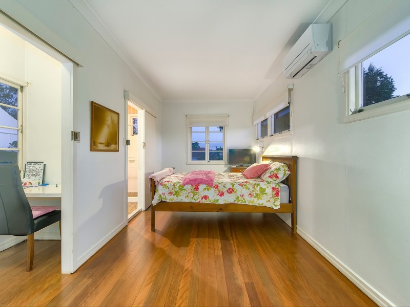 62 Pateena Street, Stafford QLD 4053