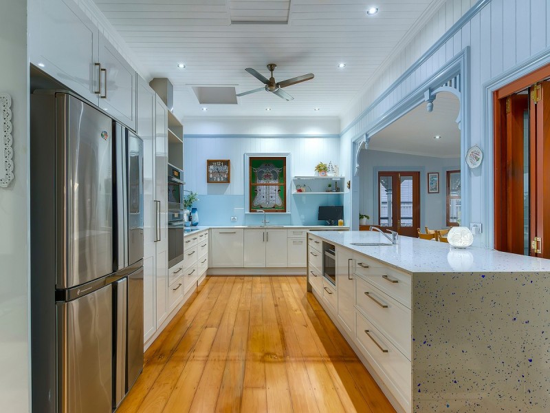 18 Seventh Avenue, Kedron QLD 4031