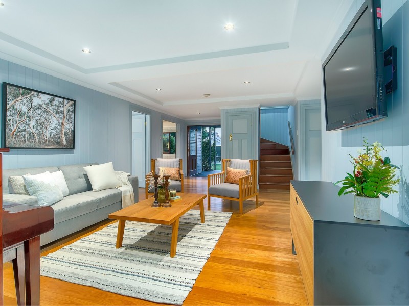 18 Seventh Avenue, Kedron QLD 4031