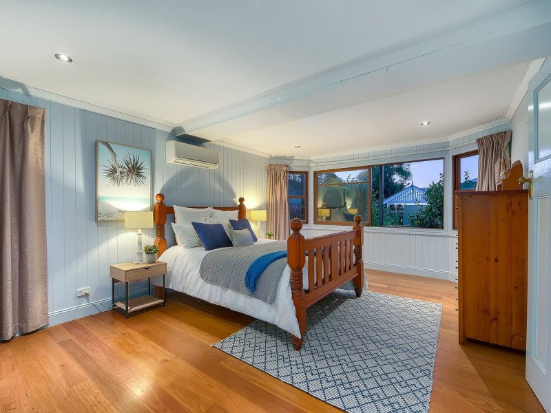 18 Seventh Avenue, Kedron QLD 4031