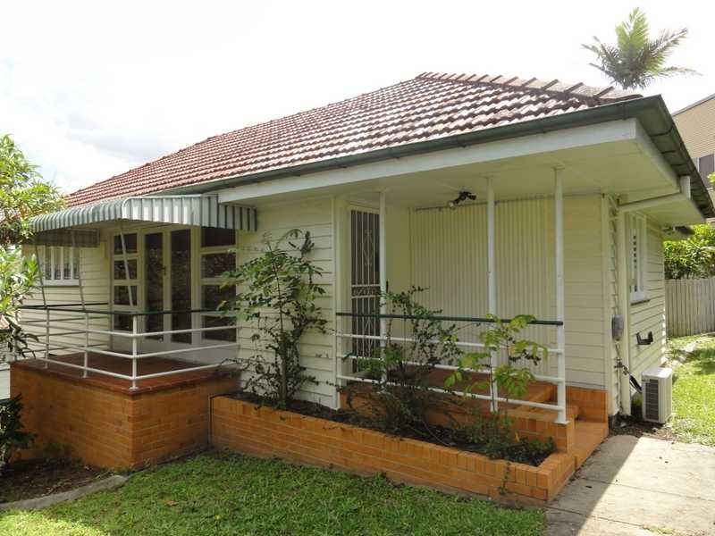 18 Wilgarning Street, Stafford QLD 4053