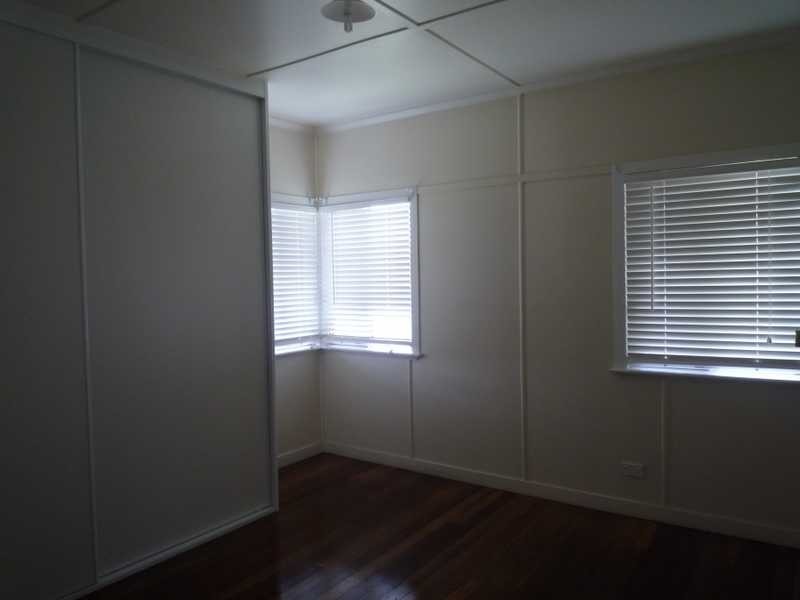 17 Armfield Street, Stafford QLD 4053