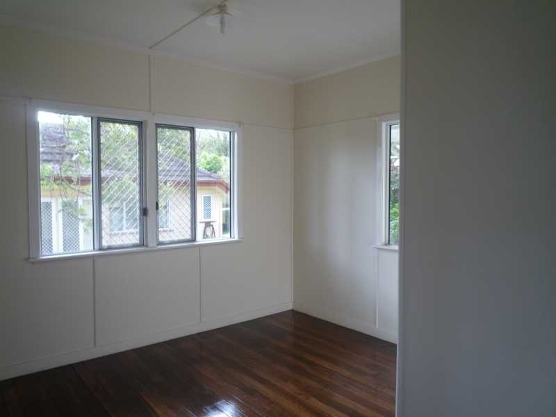 17 Armfield Street, Stafford QLD 4053