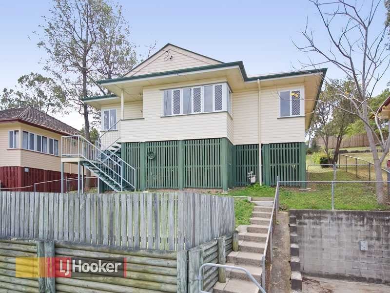 17 Armfield Street, Stafford QLD 4053