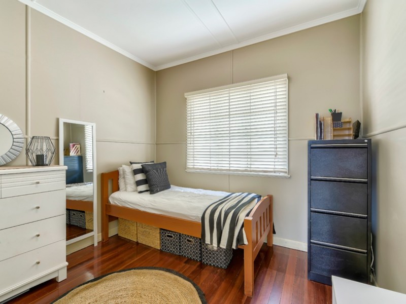 57 Twelfth Avenue, Kedron QLD 4031