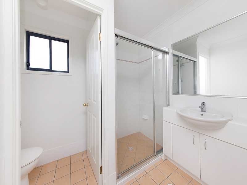 2/2a Beitz Street, Strathpine QLD 4500