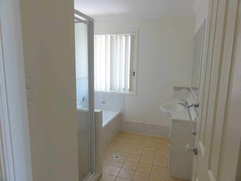 4/12 Greenbank Street, Chermside QLD 4032