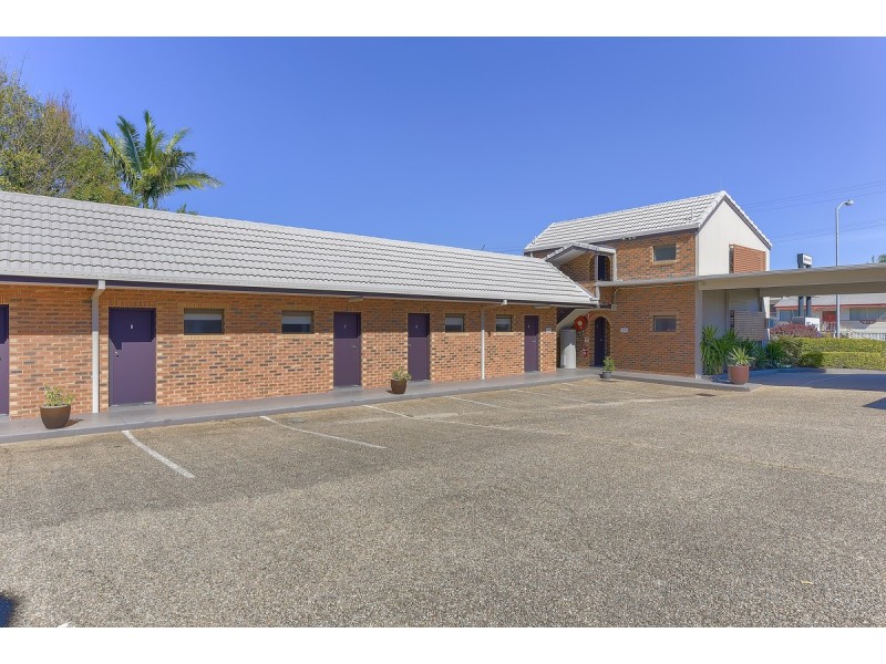 Furnished units/95 Nudgee Road, Hamilton QLD 4007