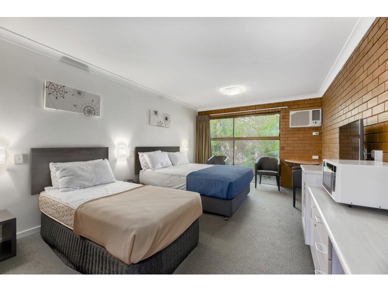 8 & 9/95 Nudgee Road, Hamilton QLD 4007