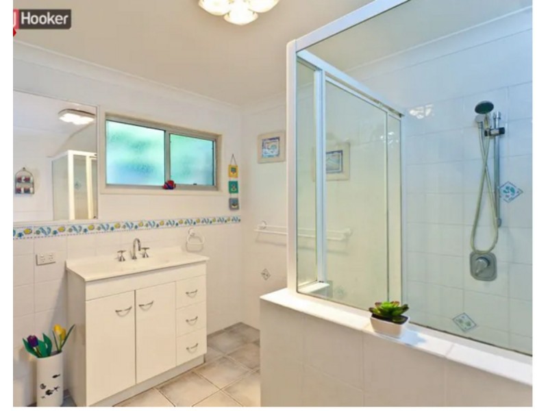 37 Bennetts Road, Everton Hills QLD 4053