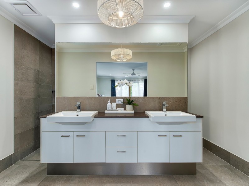 14 Araluen Street, Kedron QLD 4031