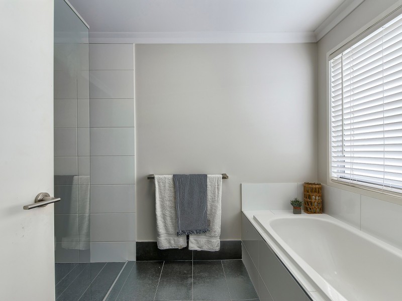 14 Araluen Street, Kedron QLD 4031