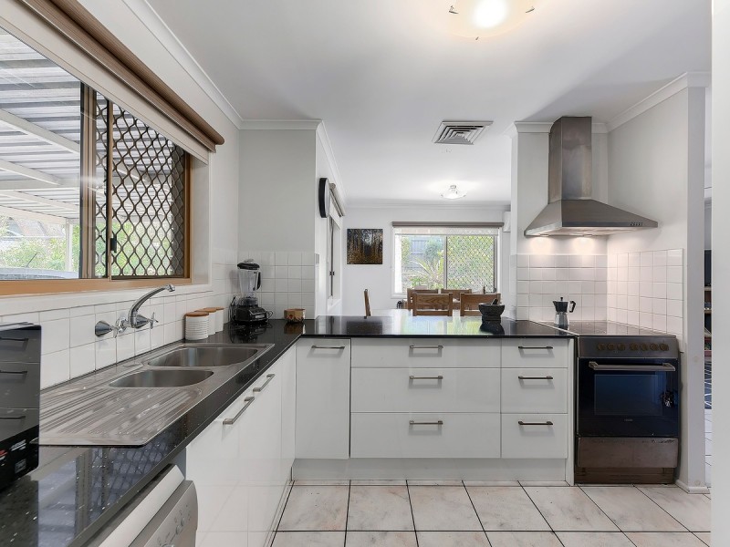 29 Woking Street, Mitchelton QLD 4053