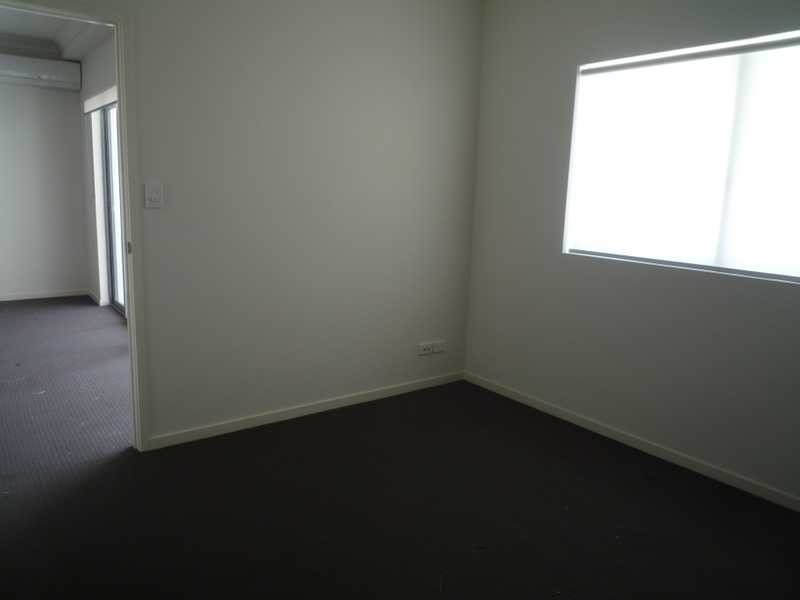 4/4-6 Lockhart Street, Woolloongabba QLD 4102