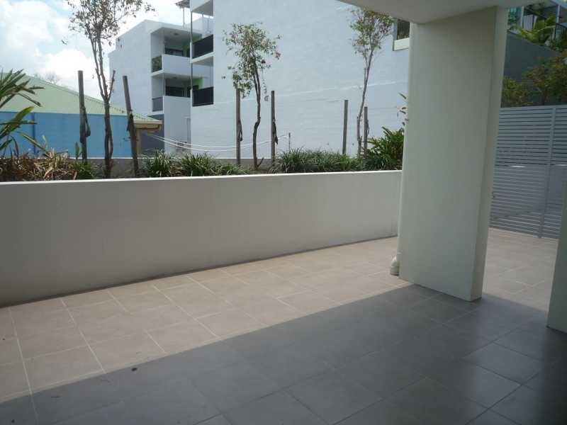 4/4-6 Lockhart Street, Woolloongabba QLD 4102