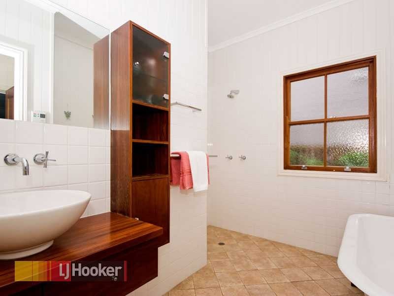 23 Oakwal Terrace, Windsor QLD 4030