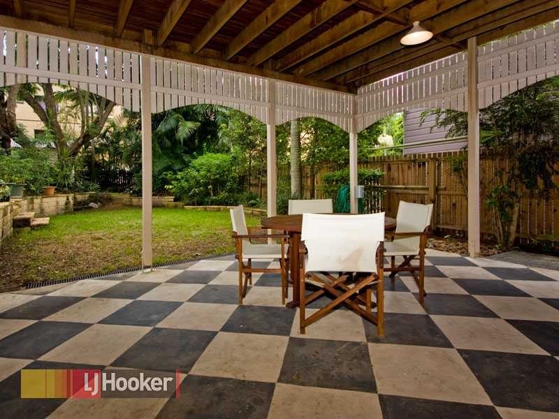 23 Oakwal Terrace, Windsor QLD 4030