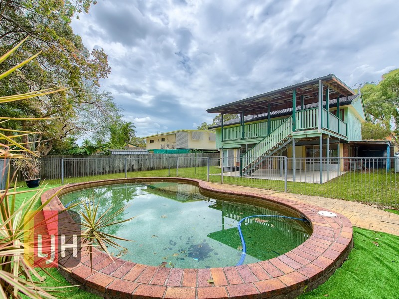 22 Redgrave Street, Stafford Heights QLD 4053