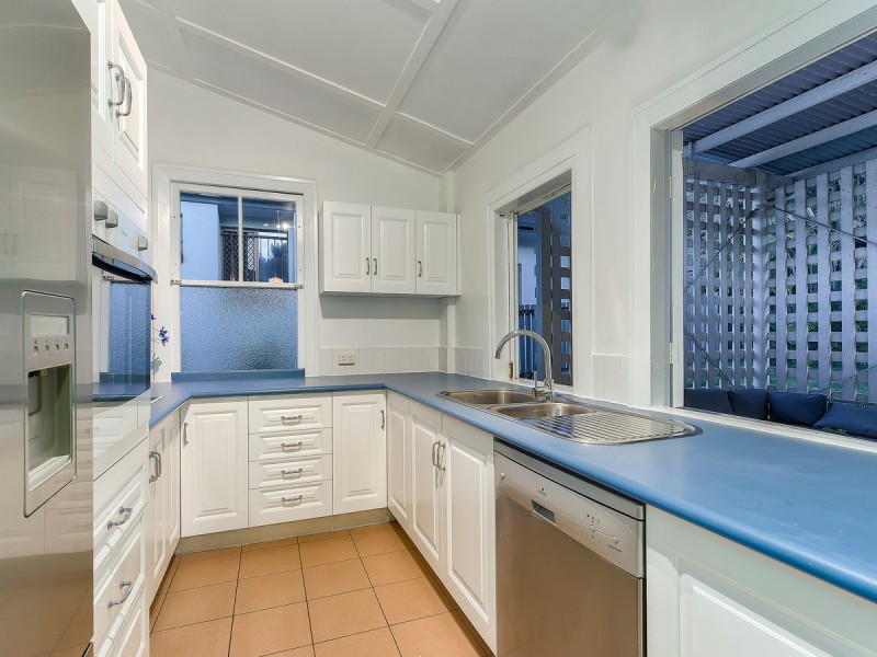 12 Swinburne Street, Lutwyche QLD 4030