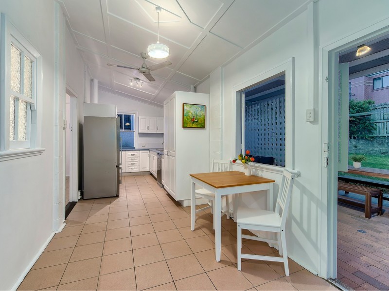 12 Swinburne Street, Lutwyche QLD 4030