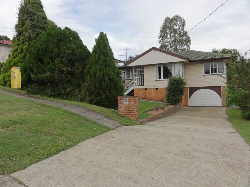 296 Kitchener Road, Stafford Heights QLD 4053