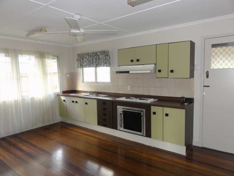 296 Kitchener Road, Stafford Heights QLD 4053