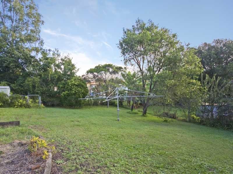 296 Kitchener Road, Stafford Heights QLD 4053
