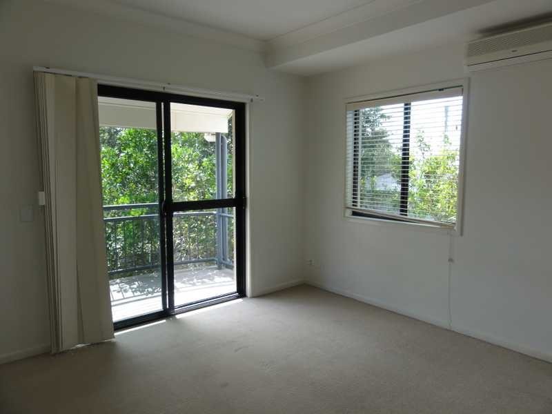 4/106 Broughton Road, Kedron QLD 4031